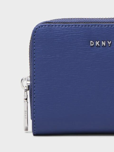 商品DKNY|Sutton Small Wallet,价格¥372,第2张图片详细描述