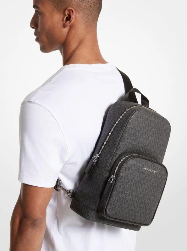 商品Michael Kors|Cooper Logo Sling Pack,价格¥731,第4张图片详细描述