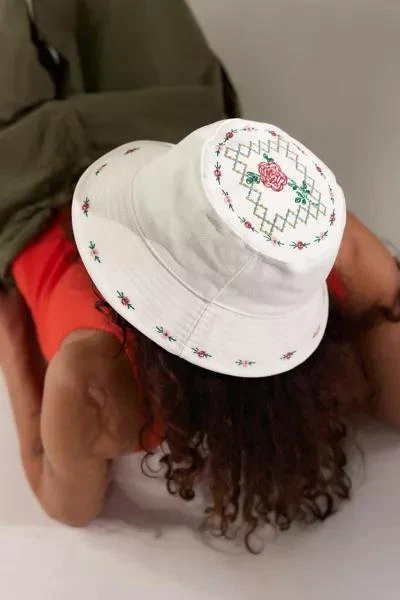 商品Urban Outfitters|UO Embroidered Rose Bucket Hat,价格¥114,第1张图片