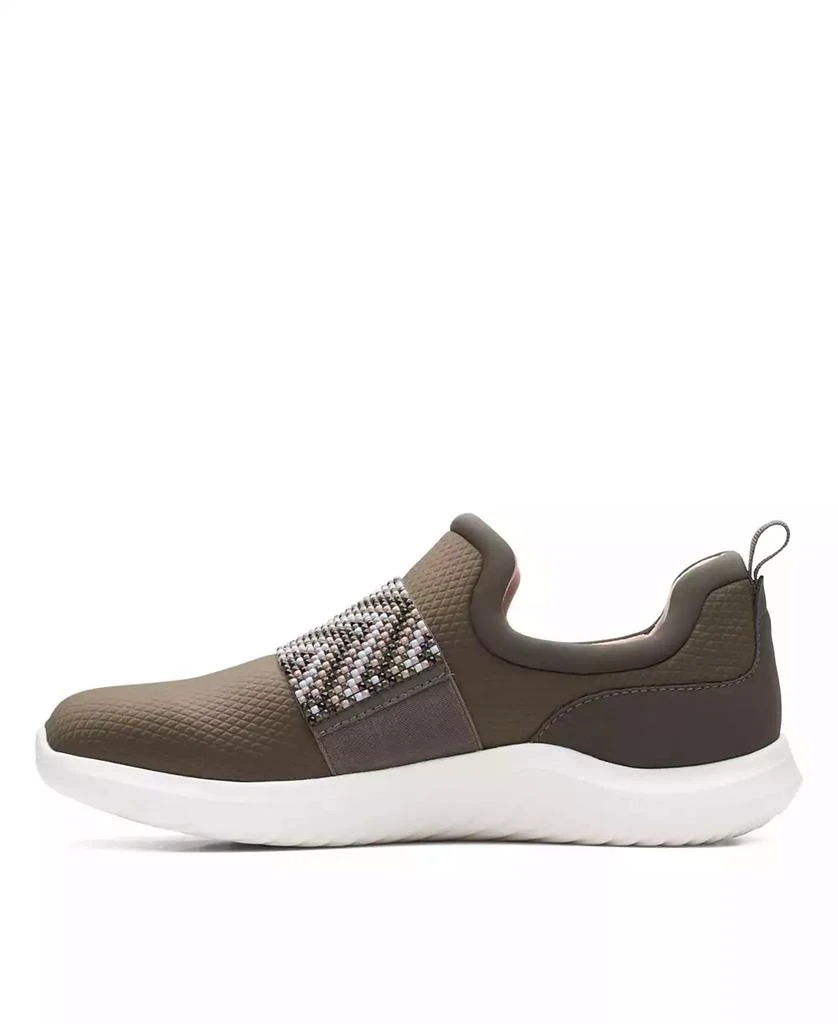 商品Clarks|Women's Cloudstepper Nova Way Slip-on Sneaker,价格¥458,第4张图片详细描述