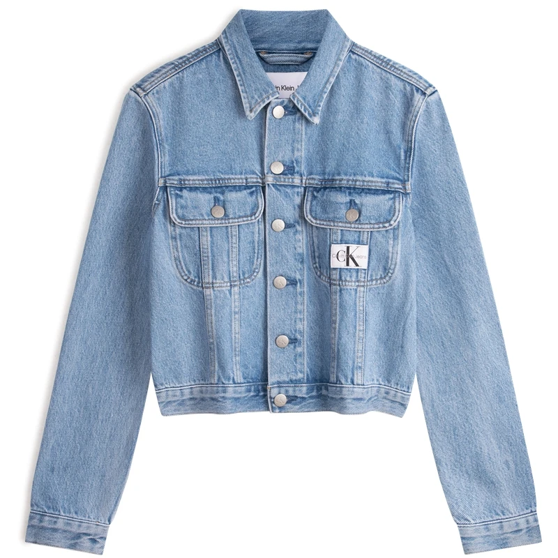 商品[国内直发] Calvin Klein|CALVIN KLEIN 简约布标短款纯色翻领长袖夹克外套 女款 牛仔浅蓝,价格¥1435,第1张图片