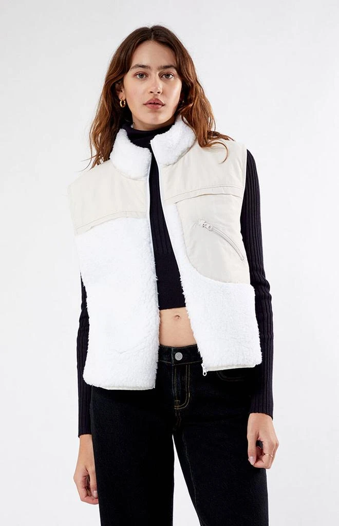 商品PacSun|Flex Sherpa Fleece Vest,价格¥111,第2张图片详细描述