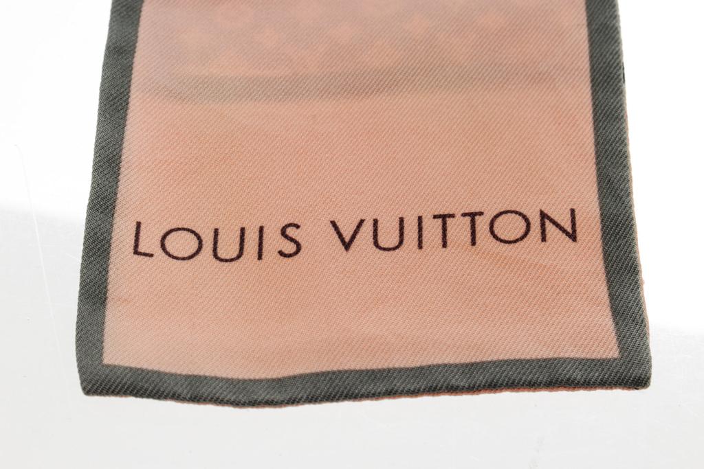 Louis Vuitton Monogram Nude Scarf商品第2张图片规格展示