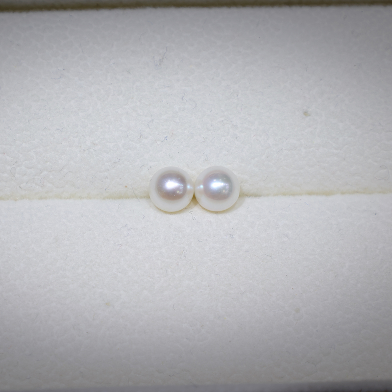18Kakoya珍珠耳钉5-5.5mm商品第2张图片规格展示