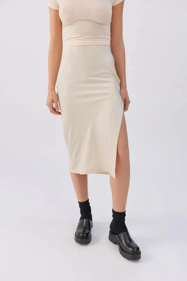 商品Urban Outfitters|UO Edy Satin Midi Skirt,价格¥265,第4张图片详细描述