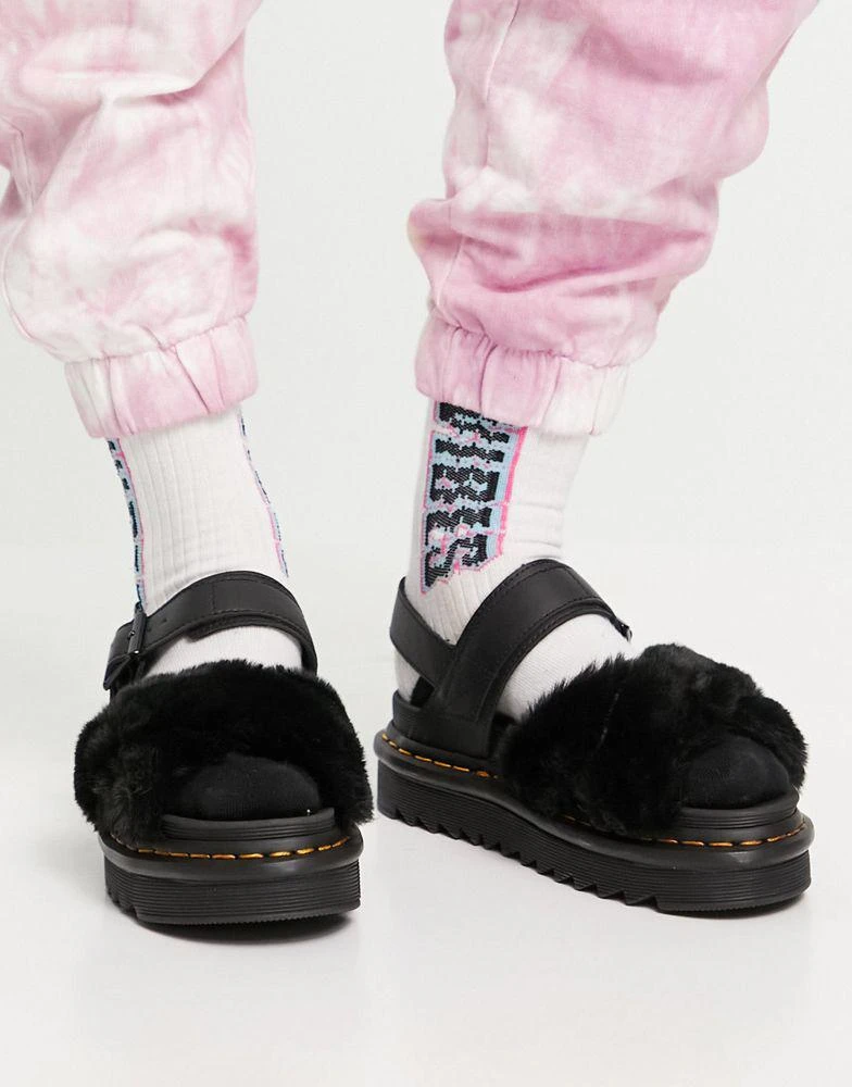 商品Dr. Martens|Dr Martens Voss II Fluffy sandals in black,价格¥481,第4张图片详细描述