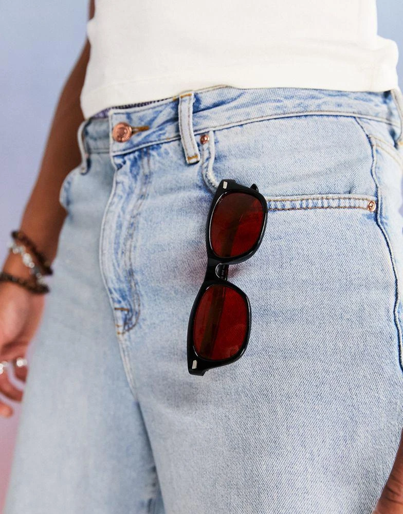 商品ASOS|ASOS DESIGN retro sunglasses with red lens in black - BLACK,价格¥65,第2张图片详细描述