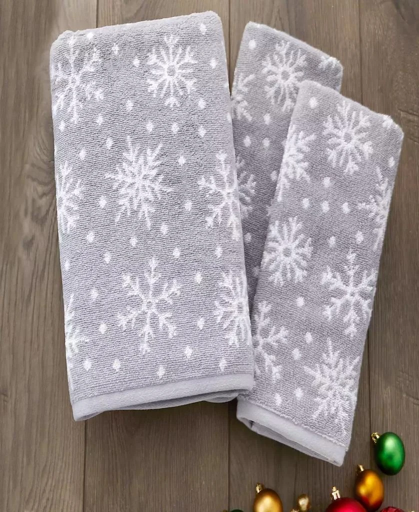 商品SKL Home|Scattered Snowflake Jacquard Cotton Bath Towel, 25" x 50",价格¥184,第5张图片详细描述