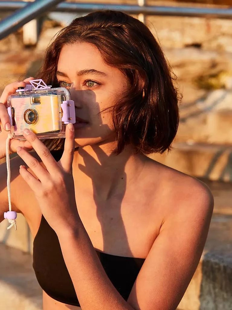 商品Sunnylife|Summer Snaps Underwater Camera,价格¥135,第3张图片详细描述