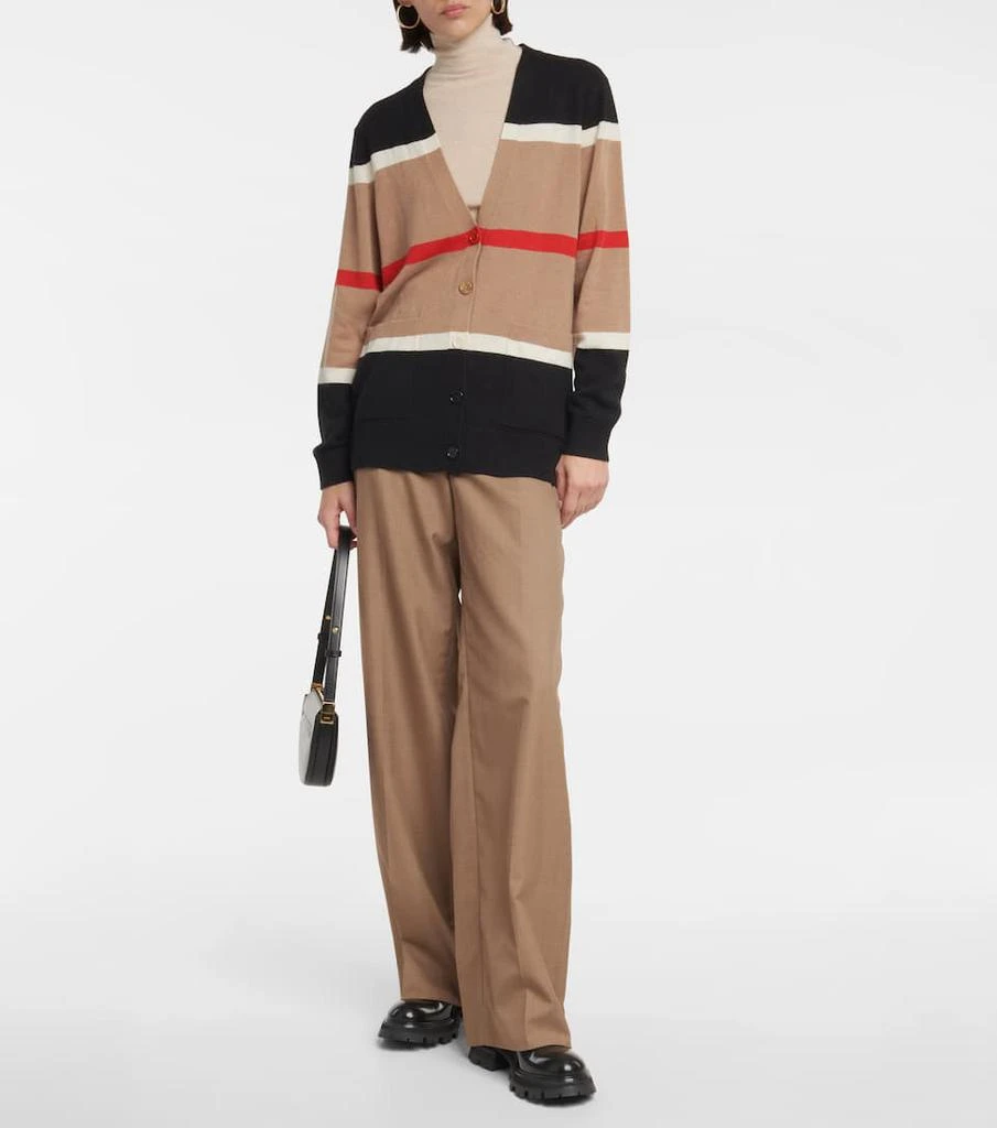 商品Burberry|Striped cashmere and silk cardigan,价格¥8177,第2张图片详细描述