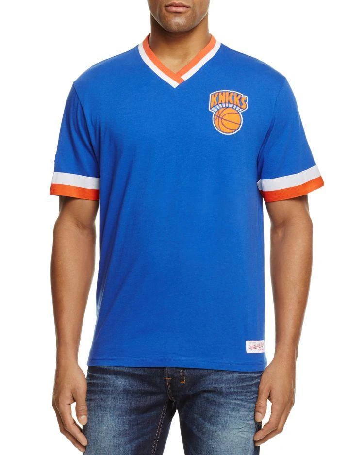 商品Mitchell & Ness|New York Knicks Vintage NBA V-Neck Tee,价格¥225,第1张图片