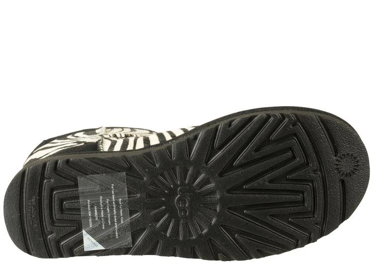 商品UGG|Classic Short Exotic 斑马纹雪地靴,价格¥974,第3张图片详细描述
