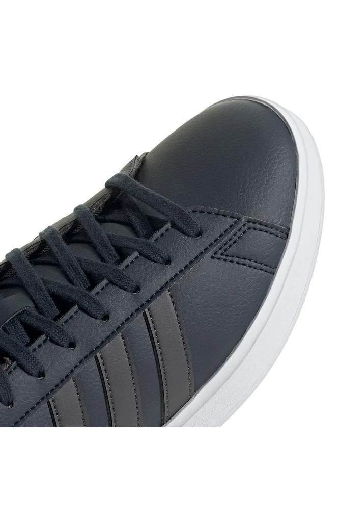 Grand Court Sneaker 商品