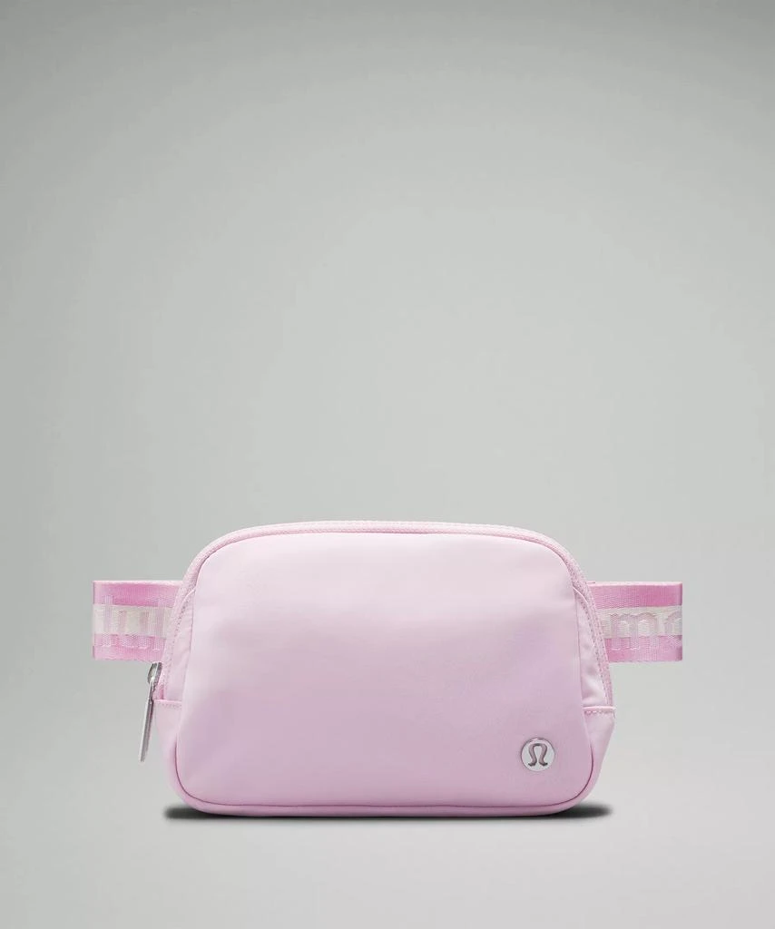 Everywhere Belt Bag 1L *Wordmark 商品