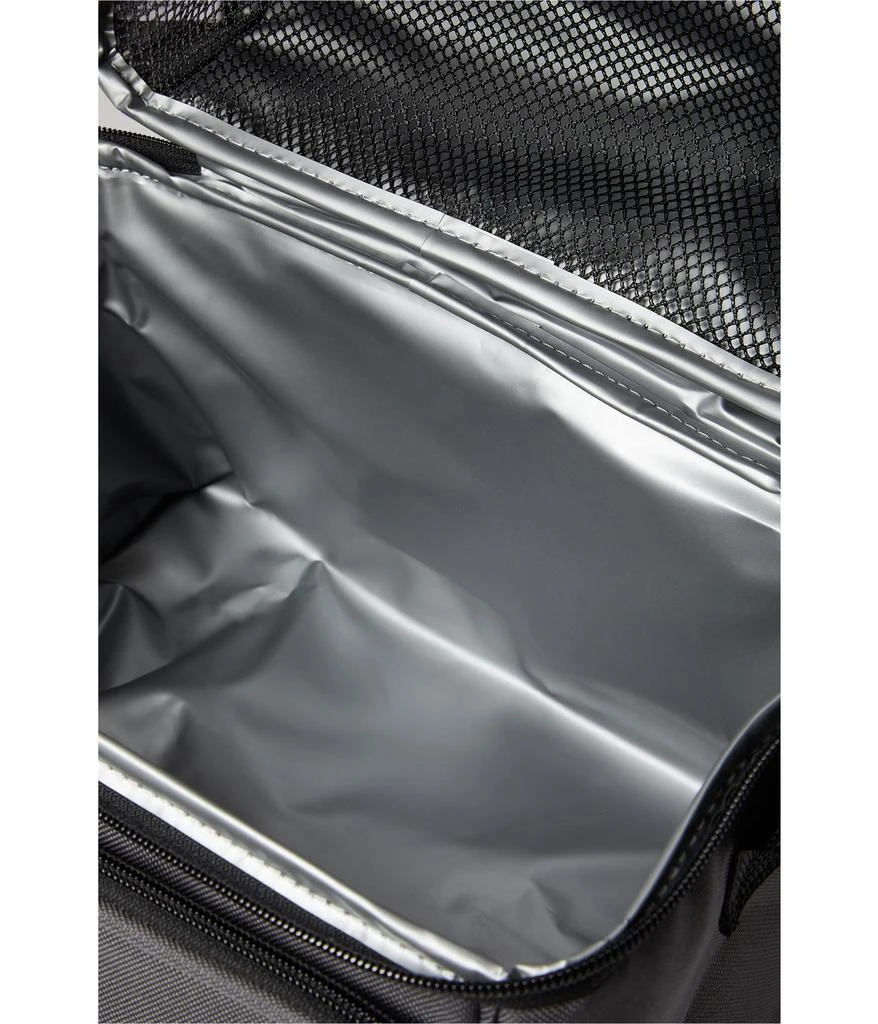 商品Carhartt|Insulated 12 Can Two Compartment Lunch Cooler,价格¥224,第3张图片详细描述