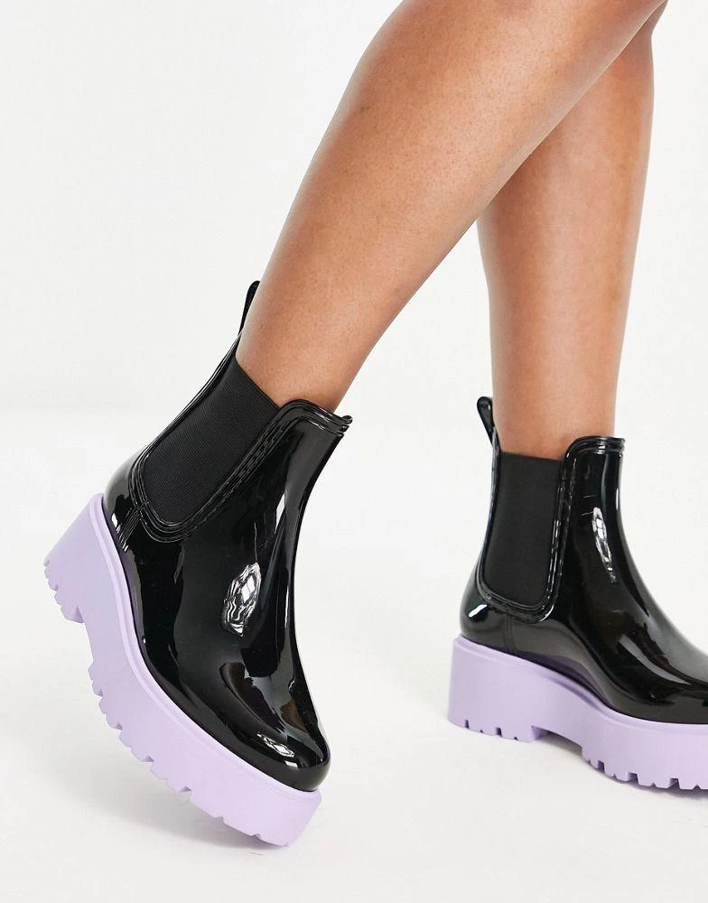 商品ASOS|ASOS DESIGN Wide Fit Gadget chunky chelsea wellies in black with lilac sole,价格¥196,第3张图片详细描述