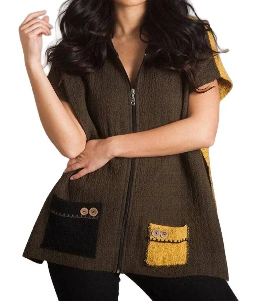 商品french kyss|Boucle Hooded Poncho In Armycombo,价格¥480,第3张图片详细描述