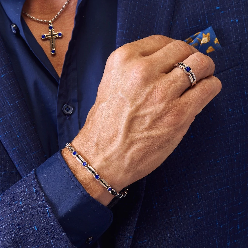 商品Zancan|18k white & rosde gold bracelet with sapphires and black diamonds.,价格¥80194,第2张图片详细描述
