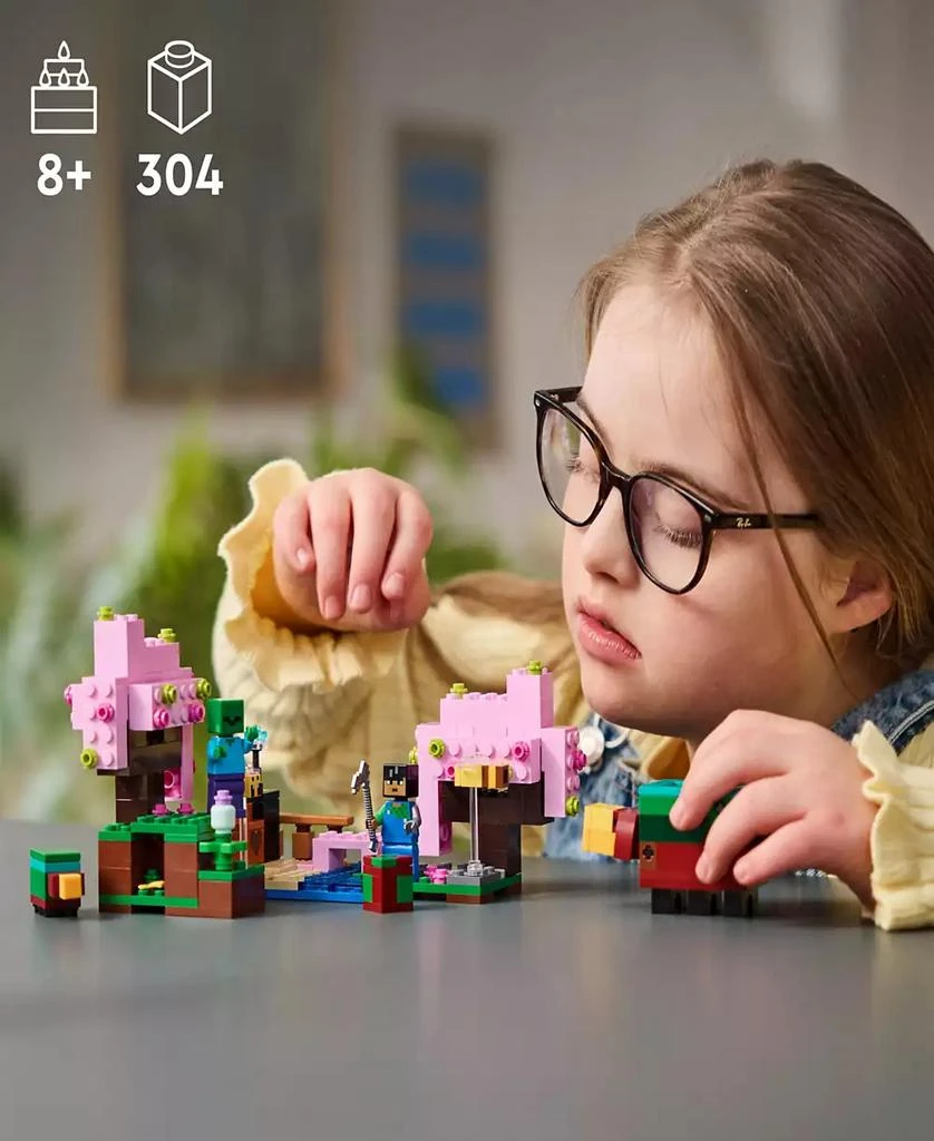 商品LEGO|Minecraft The Cherry Blossom Garden Video Game Building Set 21260, 304 Pieces,价格¥165,第2张图片详细描述