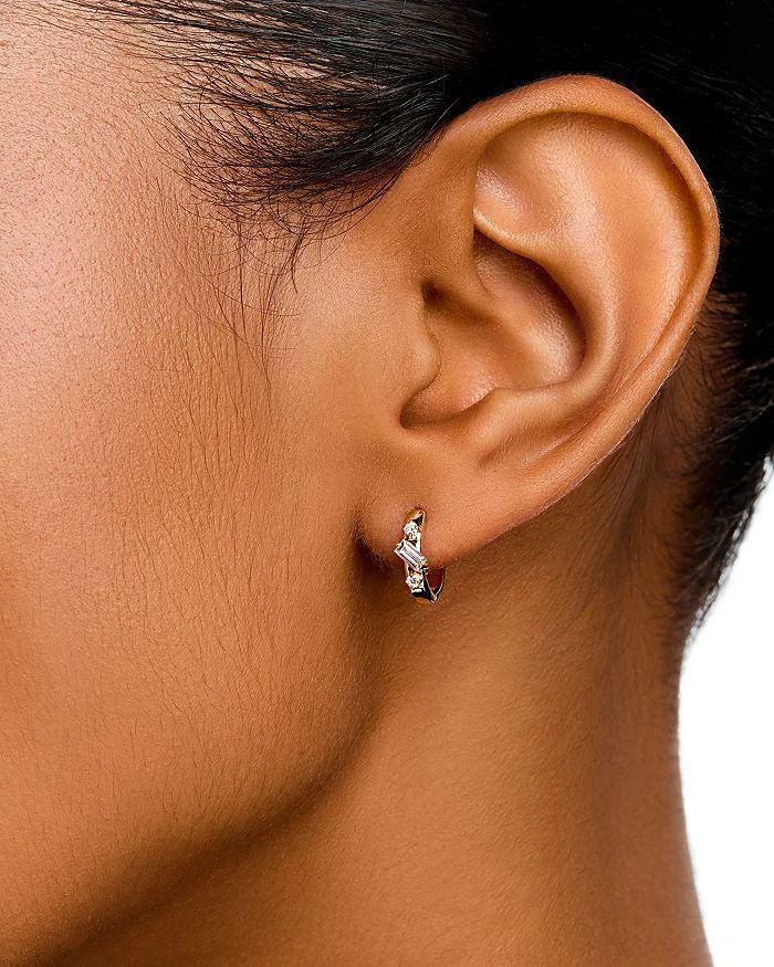 商品Moon & Meadow|14K Yellow Gold Lab Grown Diamond Round & Baguette Huggie Hoop Earrings,价格¥5079,第2张图片详细描述