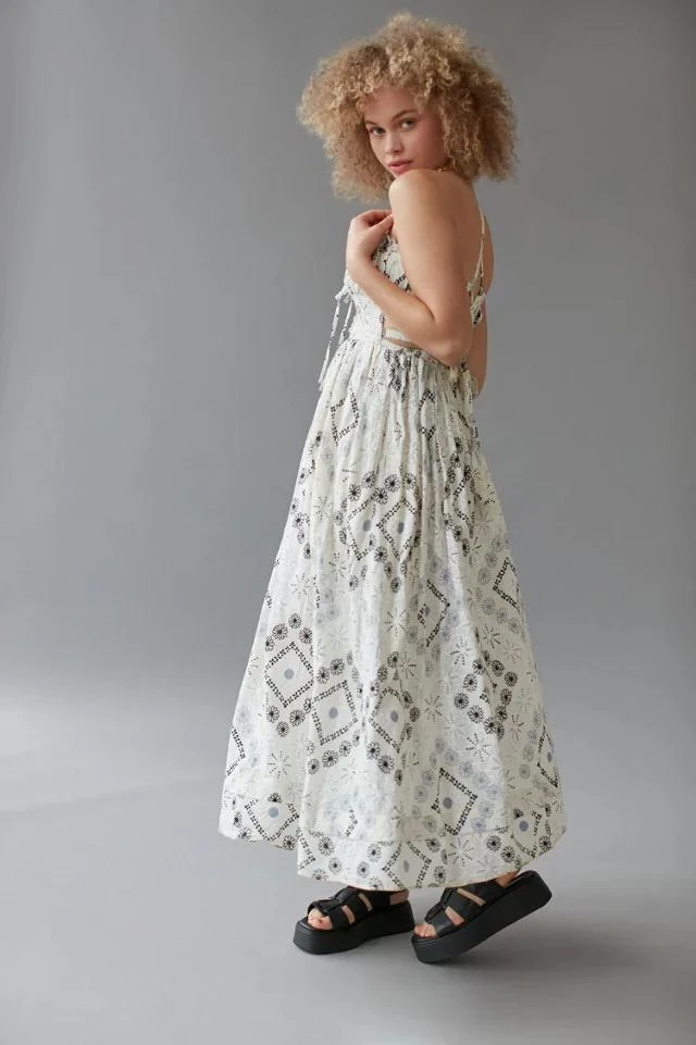 商品Urban Outfitters|UO Kiera Embroidered Open-Back Midi Dress,价格¥153,第2张图片详细描述
