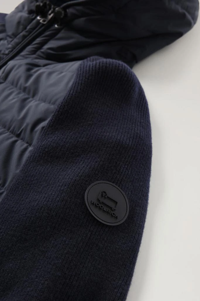 商品Woolrich|Stretch Nylon Sundance Hooded Hybrid Jacket,价格¥2575,第4张图片详细描述