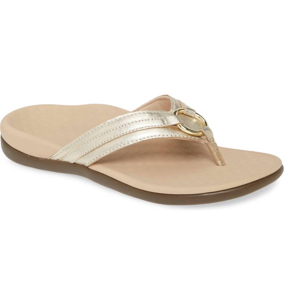 Sandalias de dedo Tide Aloe para mujer en color champán image 2