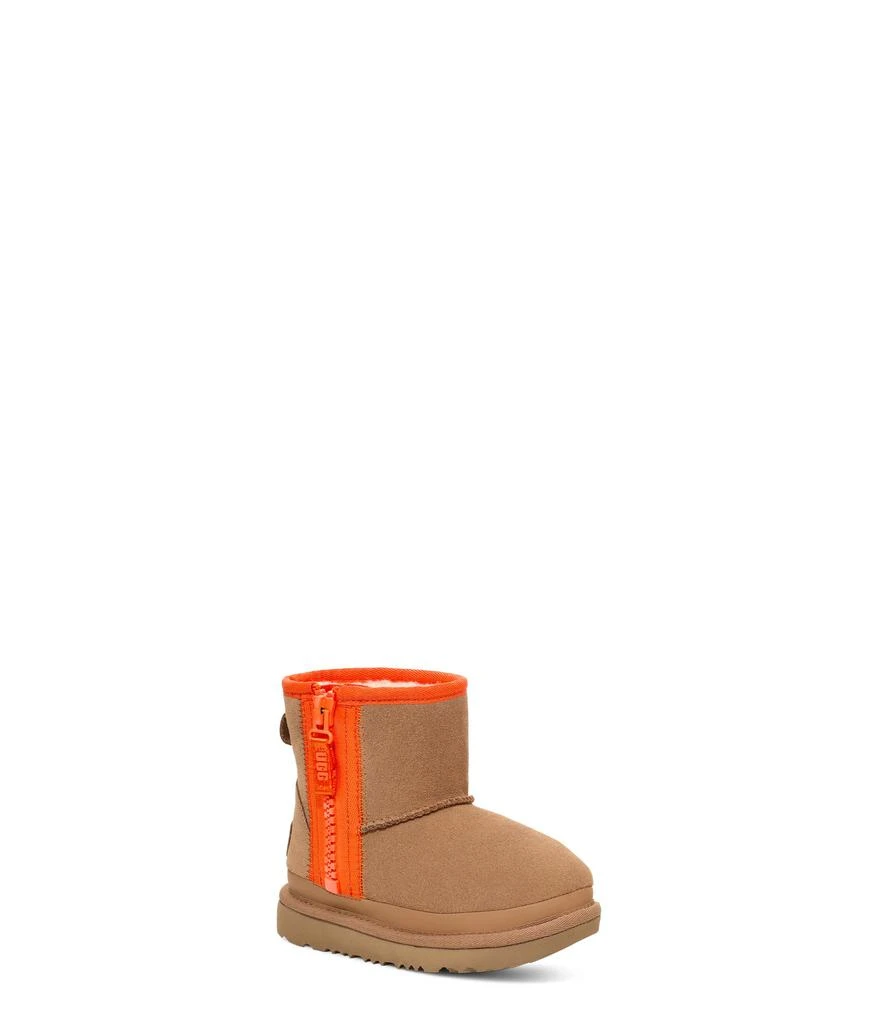 商品UGG|Classic Mini Zipper Tape Logo (Toddler/Little Kid),价格¥863,第1张图片