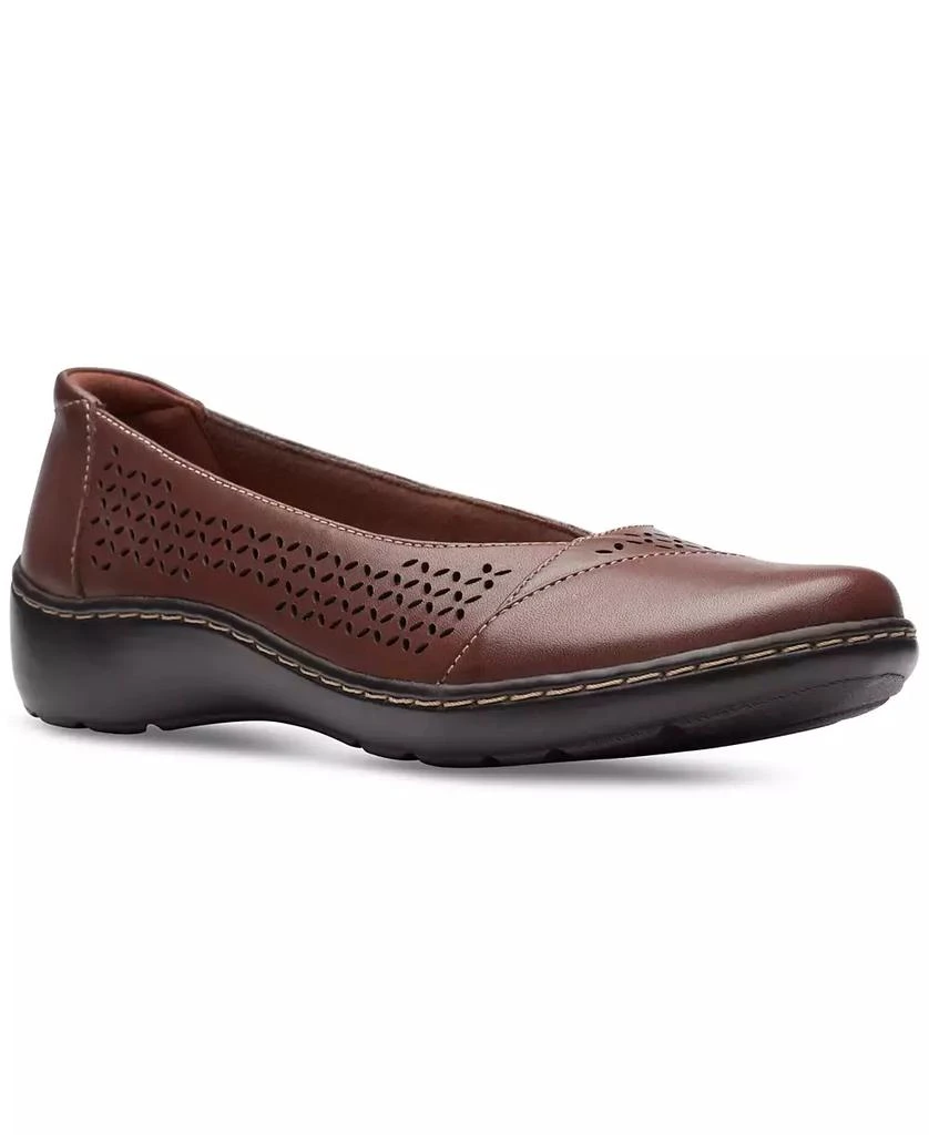 商品Clarks|Women's Cora Iris Slip-On Flats,价格¥680,第1张图片