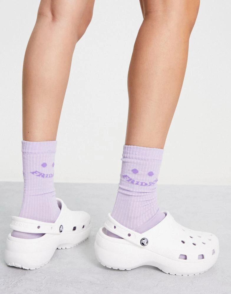 商品Crocs|Crocs classic platform clogs in white,价格¥338,第2张图片详细描述