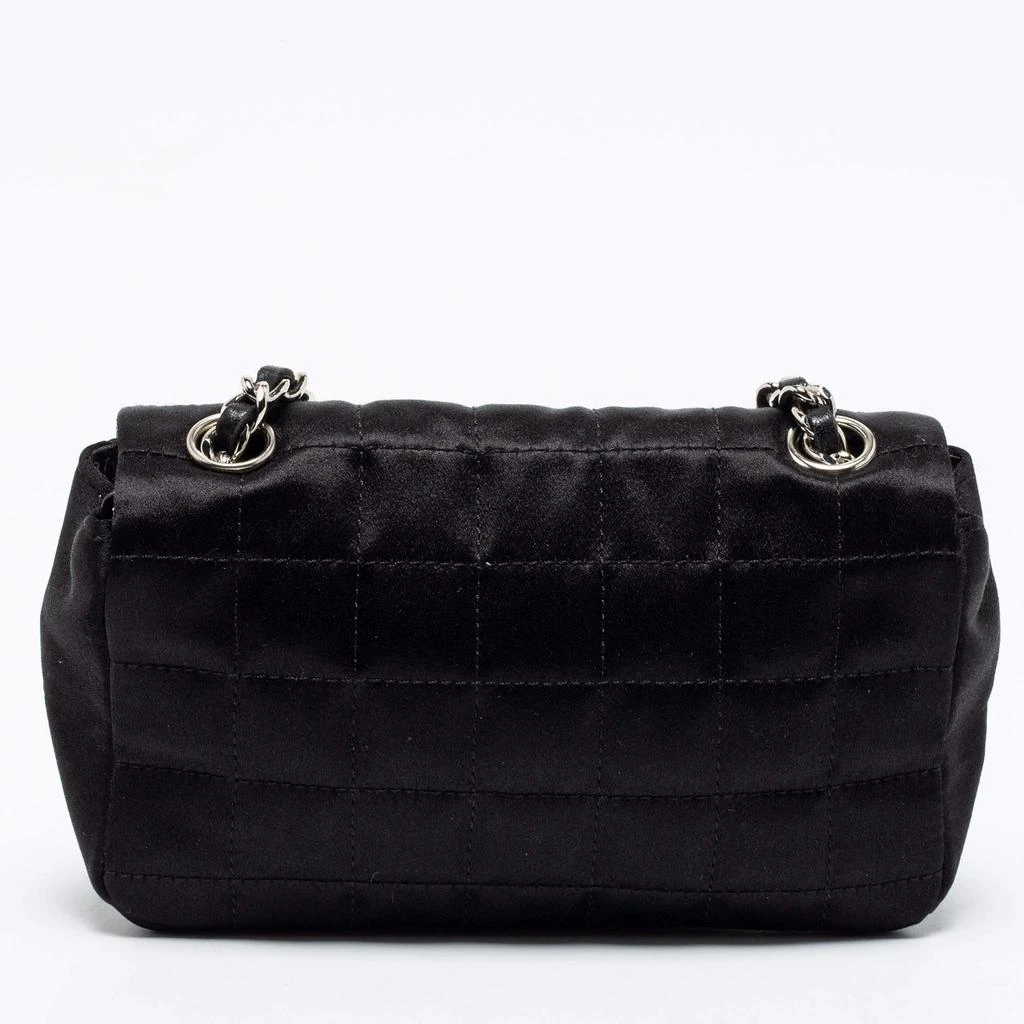 商品[二手商品] Chanel|Chanel Black Quilted Satin Square Charms Flap Bag ,价格¥18720,第4张图片详细描述