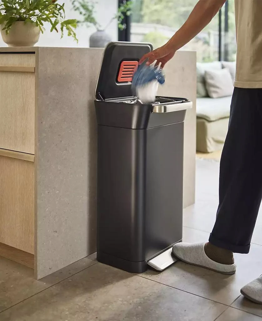 商品Joseph Joseph|Titan 30-Liter Trash Compactor,价格¥1777,第3张图片详细描述