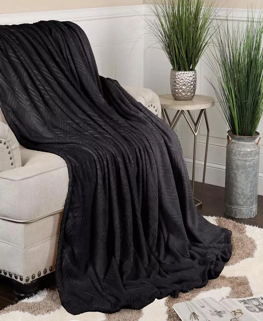 商品Superior|Diamond Flannel Fleece Plush Ultra-Soft Blanket,价格¥150,第3张图片详细描述