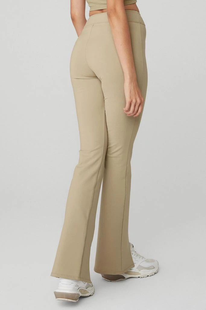 商品Alo|Airbrush High-Waist 7/8 Flutter Legging - California Sand,价格¥714,第2张图片详细描述