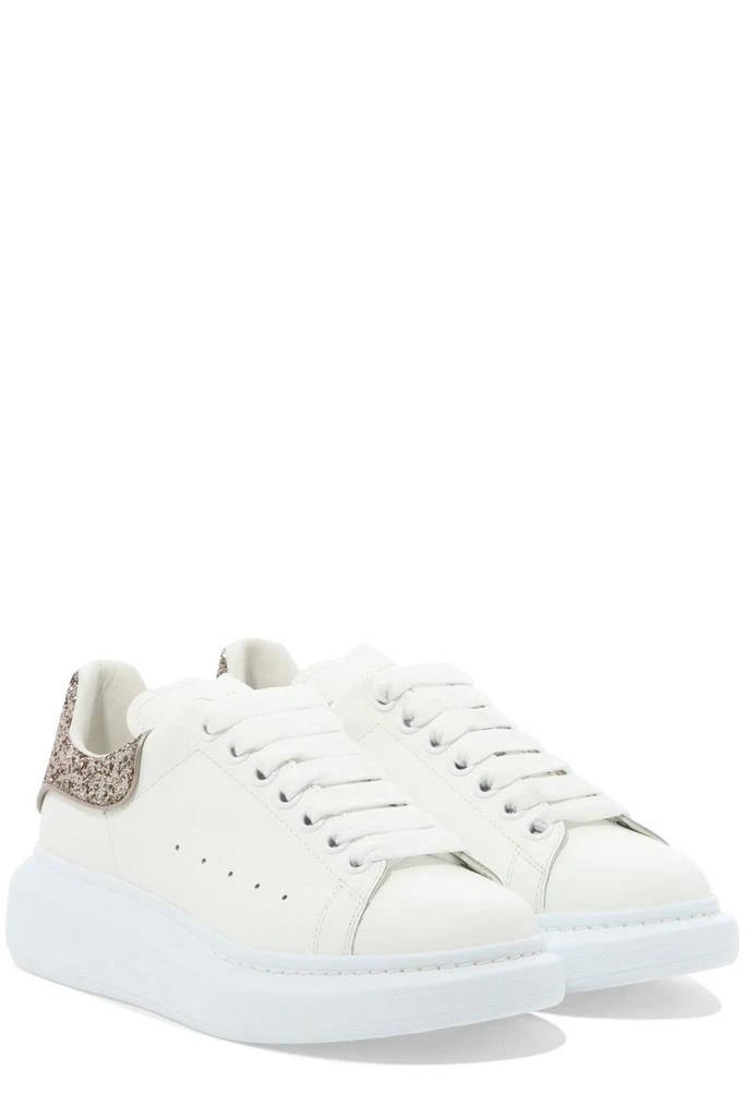 商品Alexander McQueen|Alexander McQueen Glitter Embellished Low-Top Sneakers,价格¥3919,第3张图片详细描述