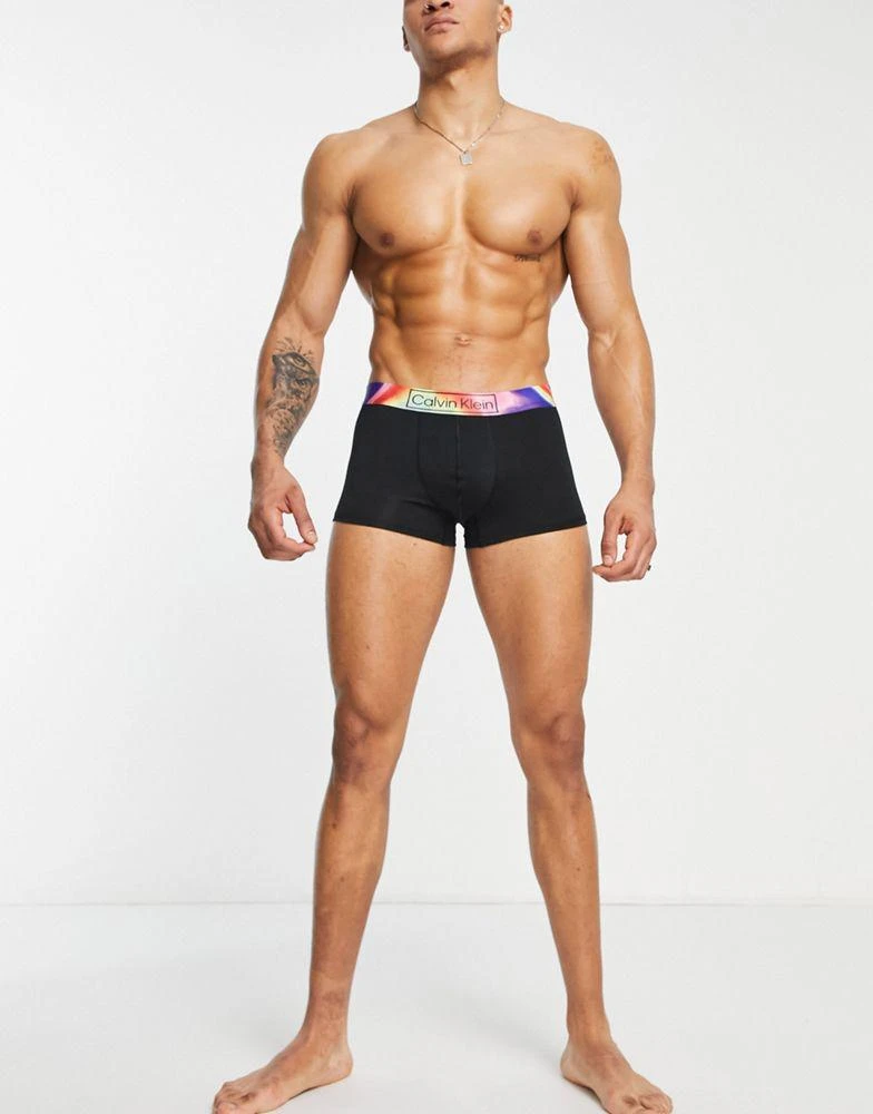 商品Calvin Klein|Calvin Klein pride cotton trunk with contrast waistband in black,价格¥146,第4张图片详细描述