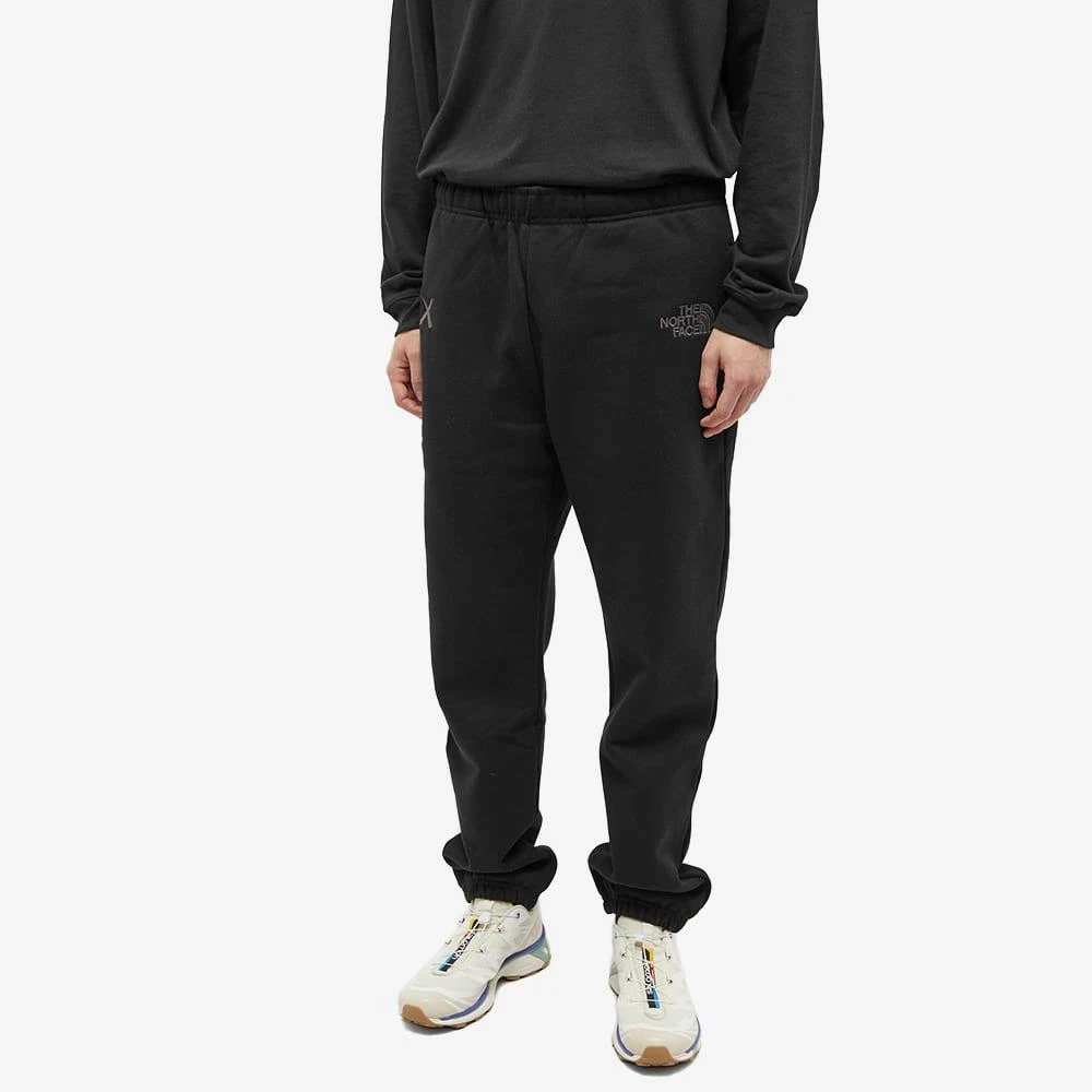 商品The North Face|The North Face x KAWS Sweatpant,价格¥921,第2张图片详细描述