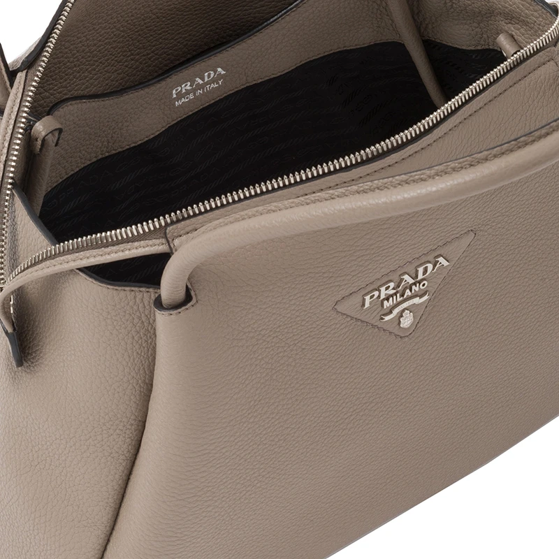 PRADA/普拉达 22春夏新款 女士大号黏土灰色皮革饰有三角徽�标配织物肩带拉链开合单肩斜跨手提包1BC170_2DKV_F0572_V_3OO 商品