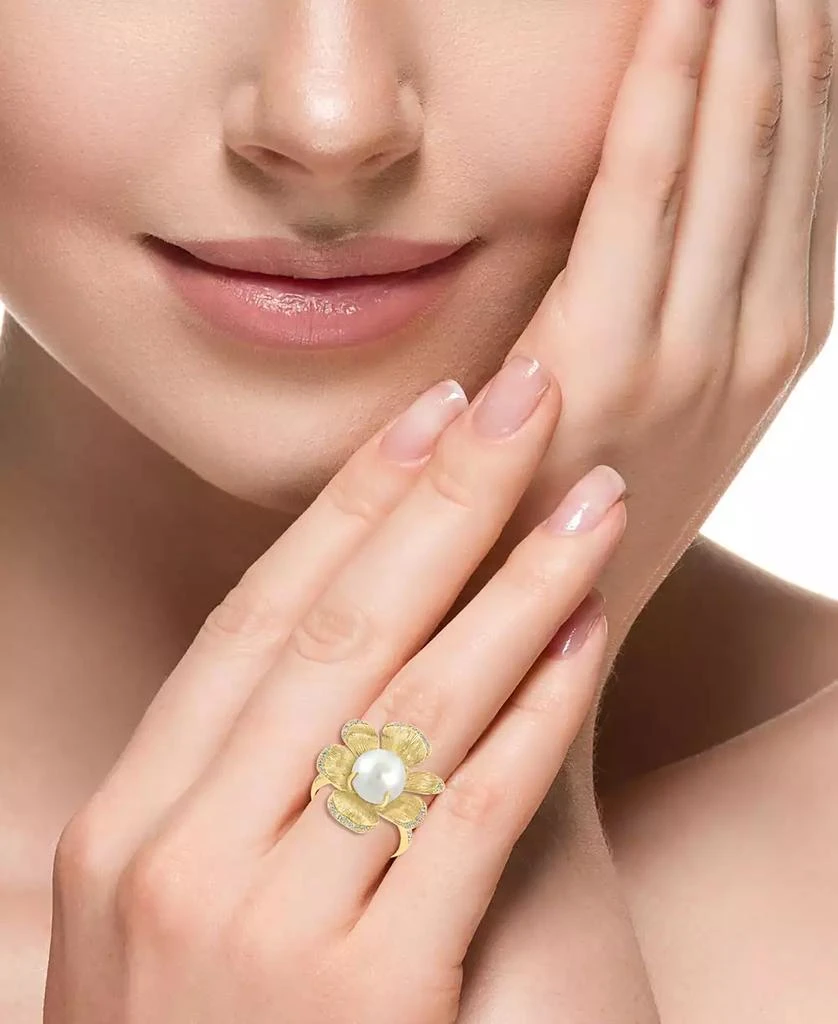 商品Effy|EFFY® Cultured Freshwater Pearl (9-1/2mm) & Diamond (1/6 ct. t.w.) Flower Statement Ring in 14k Yellow Gold,价格¥11509,第2张图片详细描述