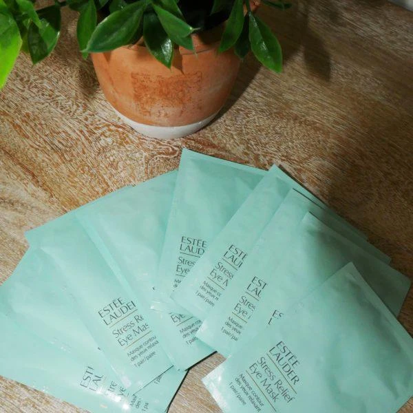 商品Estée Lauder|Stress Relief Eye Mask,价格¥583,第2张图片详细描述