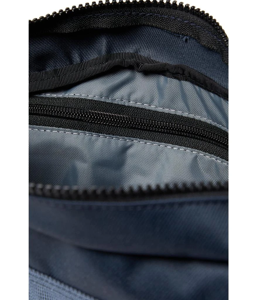 商品L.L.BEAN|Athleisure Sling Pack,价格¥368,第3张图片详细描述