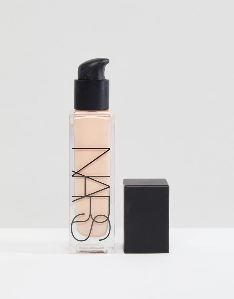 NARS Natural Radiant Longwear Foundation 商品