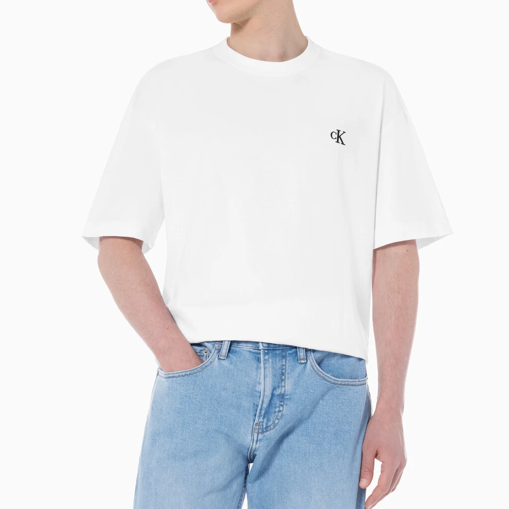 商品[国内直发] Calvin Klein|CALVIN KLEIN 纯色字母刺绣纯棉宽松短袖T恤 夏季 男款 白色,价格¥394,第6张图片详细描述