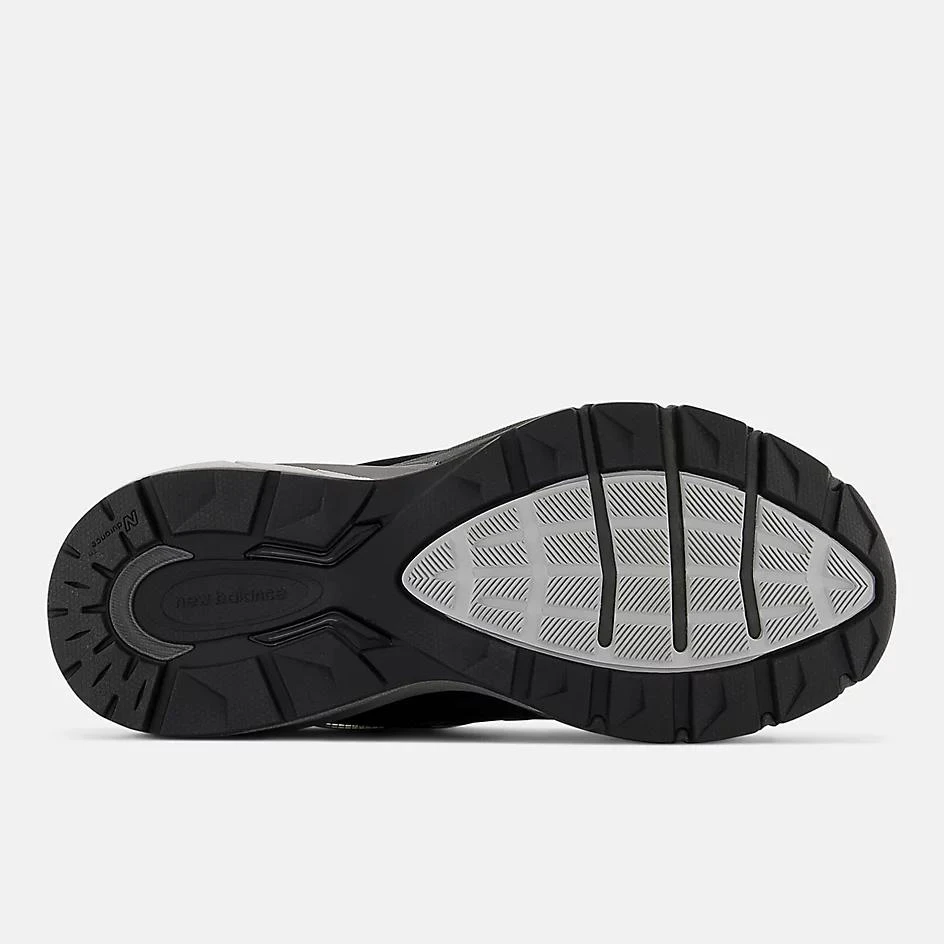 MADE in USA 990v5 Core 商品