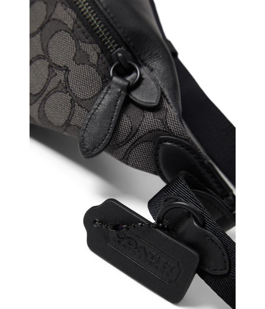商品Coach|Charter Belt Bag 7 in Signature Jacquard,价格¥1456,第4张图片详细描述