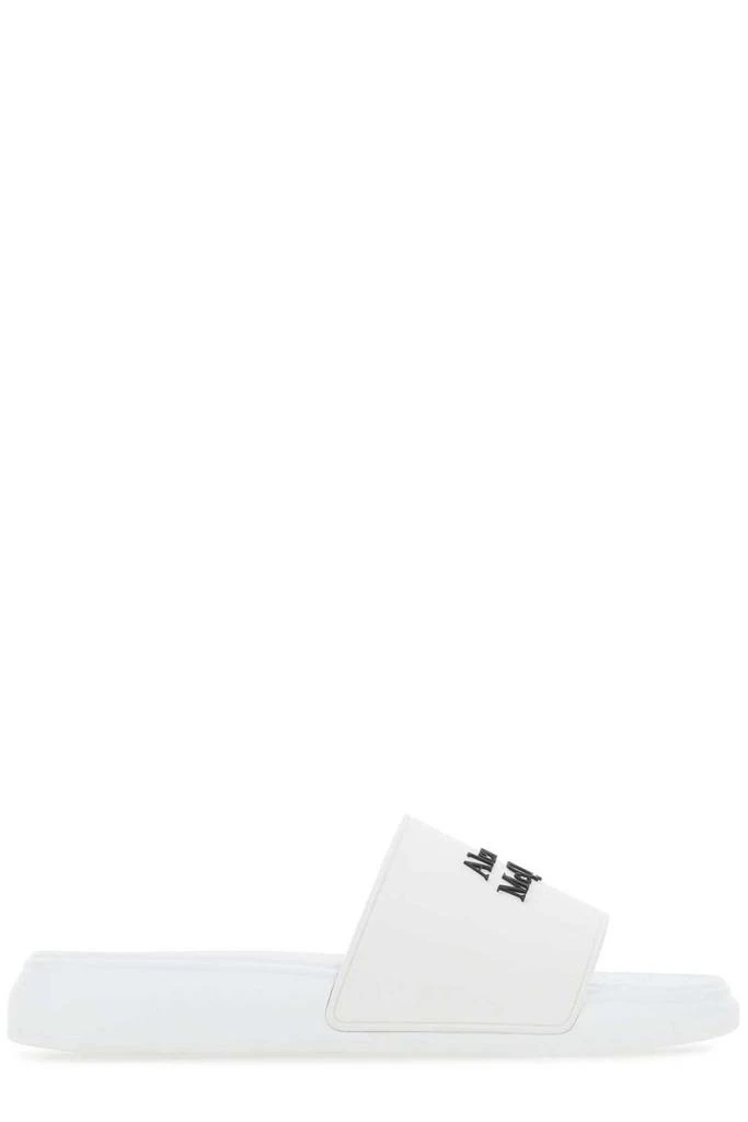 商品Alexander McQueen|Alexander McQueen Logo Embossed Slip-On Slides,价格¥1634,第1张图片