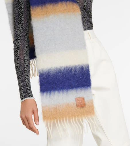 商品Loewe|Striped mohair and wool scarf,价格¥2343,第3张图片详细描述