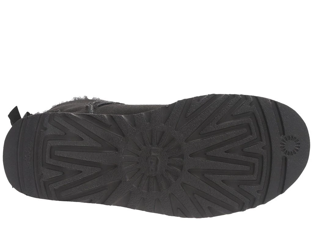 商品UGG|Bailey 纽扣蝴蝶结雪地靴,价格¥1499,第3张图片详细描述