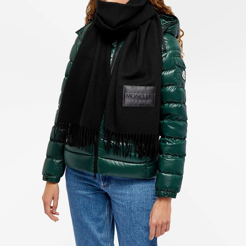 商品Moncler|Moncler Tonal Logo Scarf,价格¥2667,第2张图片详细描述