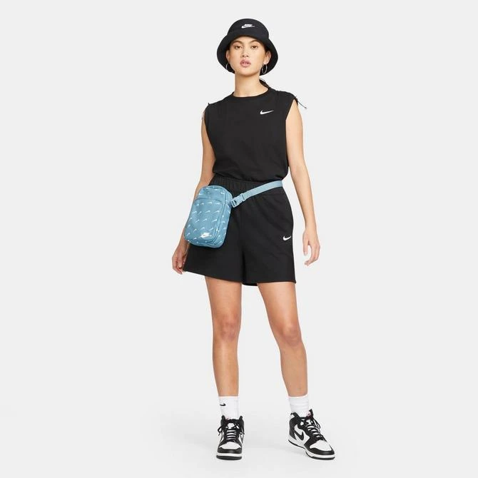 商品NIKE|Nike Heritage Swoosh Wave Crossbody Bag,价格¥90,第2张图片详细描述
